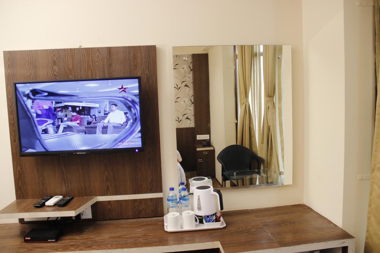 Hotel Regenta Larica 3*